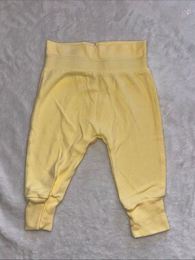 (3 for $10) first impressions Yellow Stretch Cotton Baby Leggings gender neutral